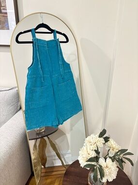 100% cotton NWT ZENANA MEDIUM gauze Turquoise Textured Romper with Pockets